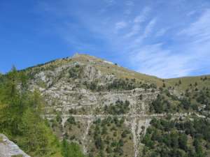 Xtrallusion photo library of independent, self-guided walking and sightseeing holidays in Italy. Pictures, images, photos and photographs taken along the way of this 1-day walking itinerary, to give you a visual impression of the day's walk.